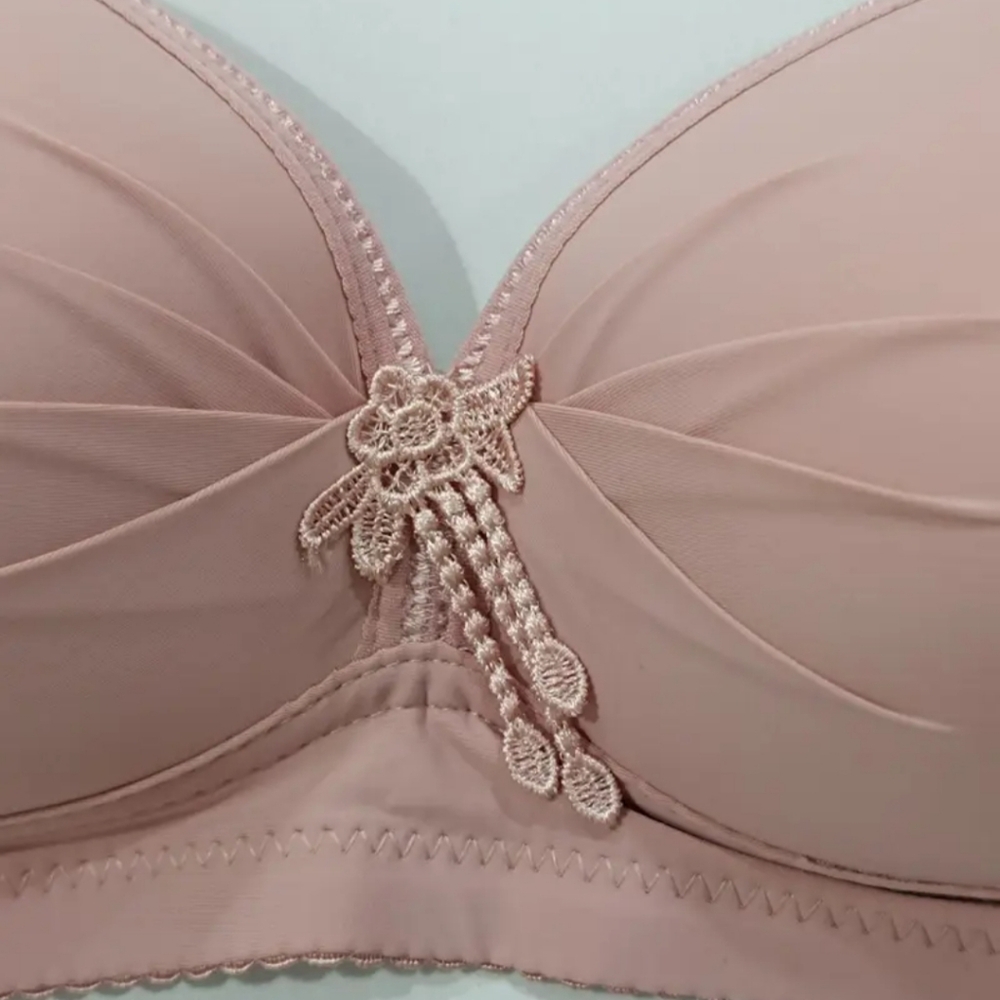 Seamless Wireless Push-up Bra | Biege | Size 38B - Picture 8 of 8